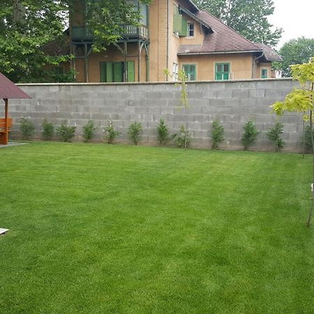 Balaton&Center Wellness Apartman シオーフォク エクステリア 写真