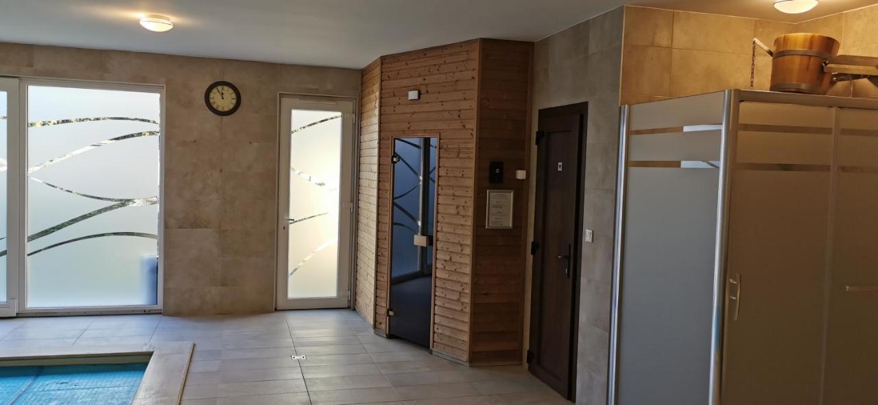 Balaton&Center Wellness Apartman シオーフォク エクステリア 写真