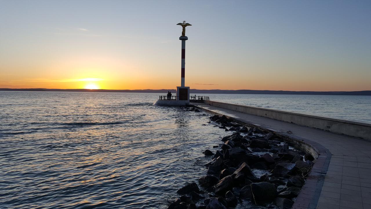 Balaton&Center Wellness Apartman シオーフォク エクステリア 写真