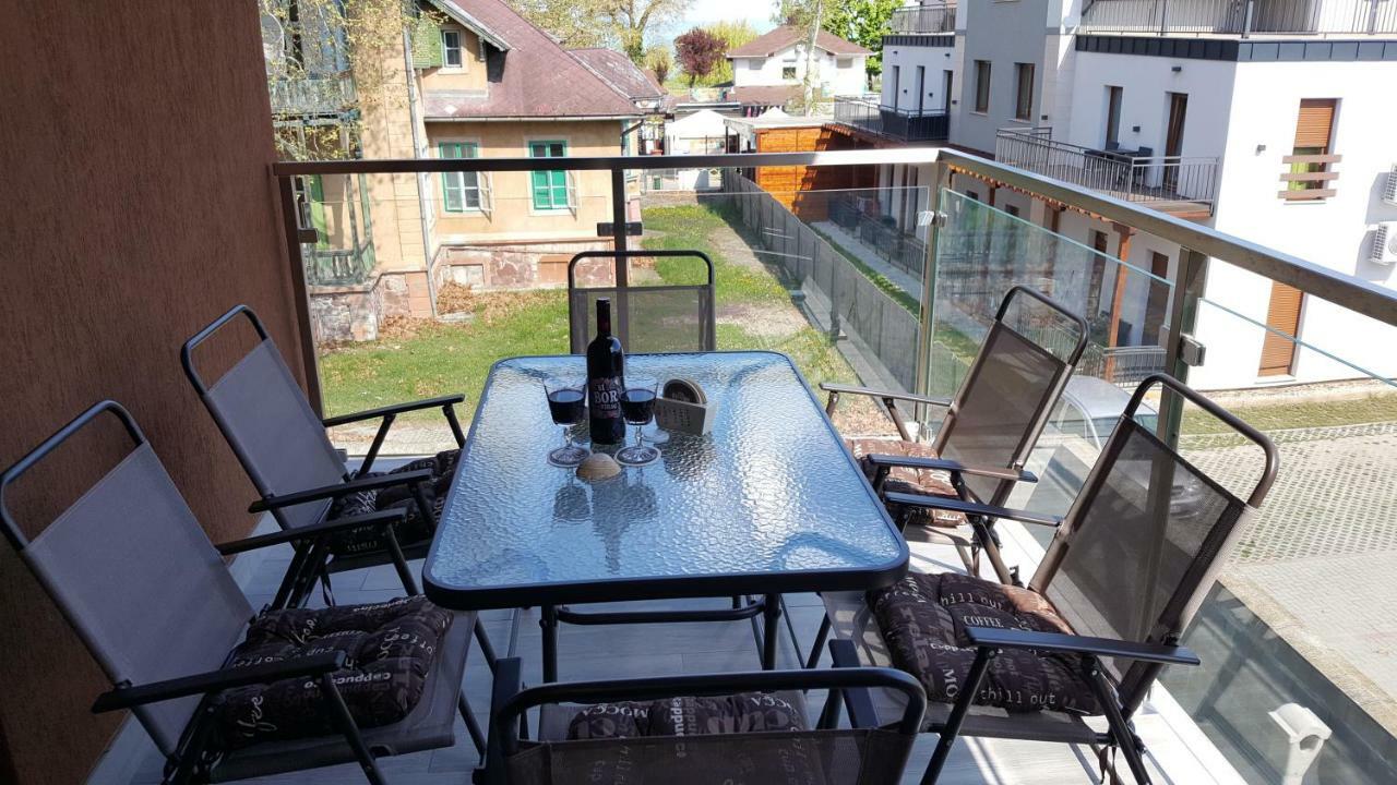 Balaton&Center Wellness Apartman シオーフォク エクステリア 写真