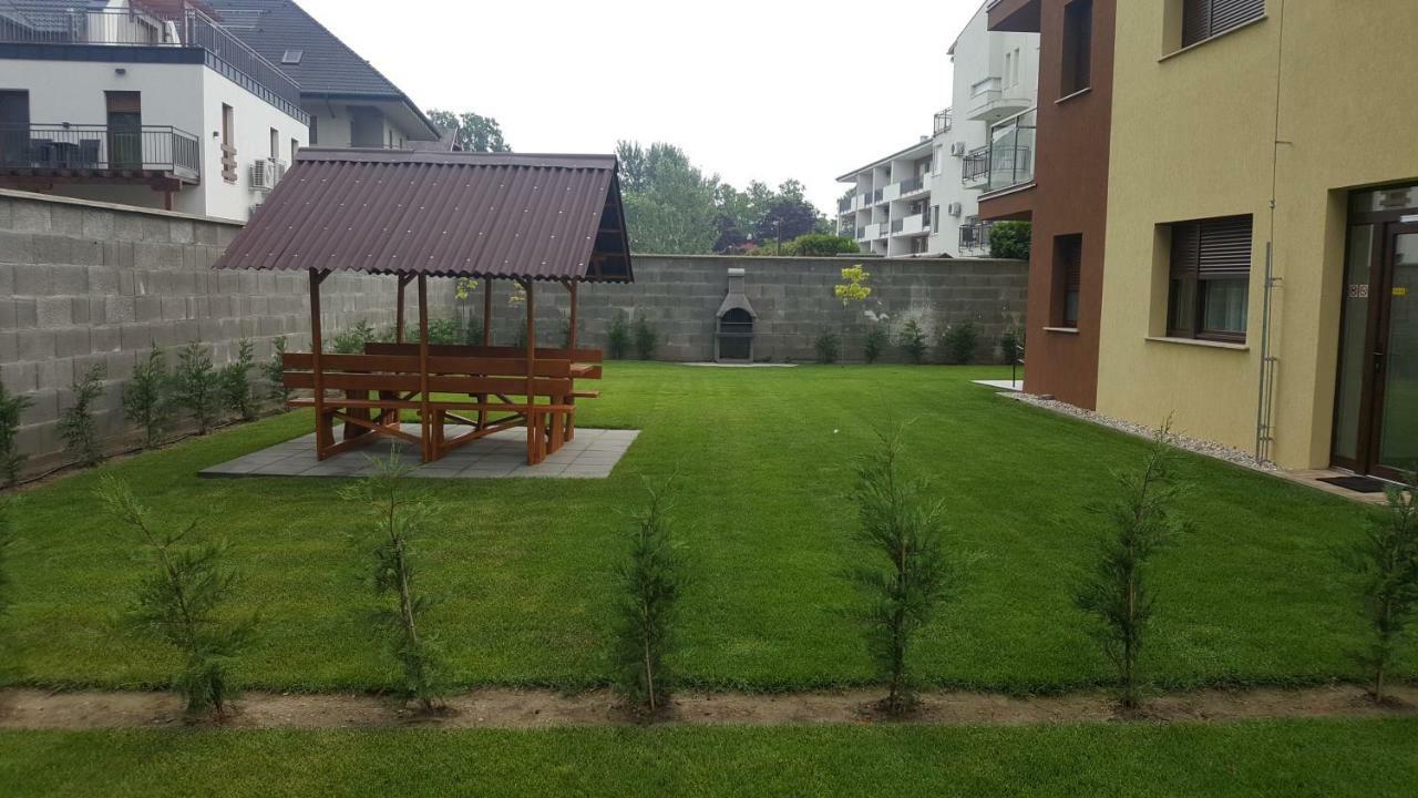 Balaton&Center Wellness Apartman シオーフォク エクステリア 写真
